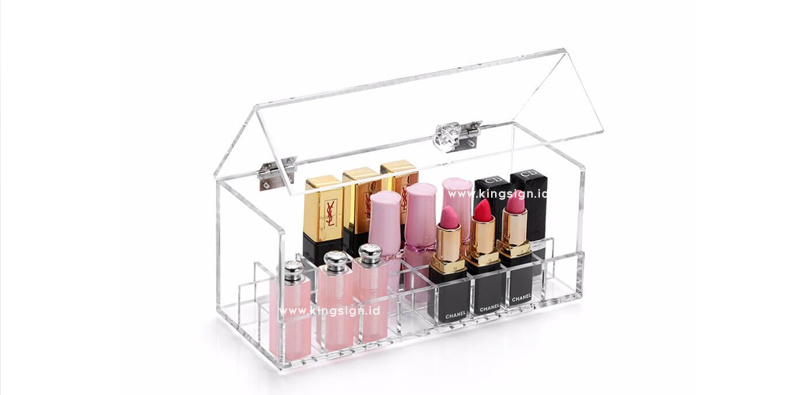 display acrylic make up wanita