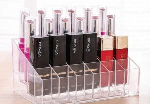 rak display make up untuk lipstick